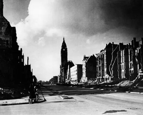 The Circle of Traitors: An Engrossing Account of Defiance Against the Nazis