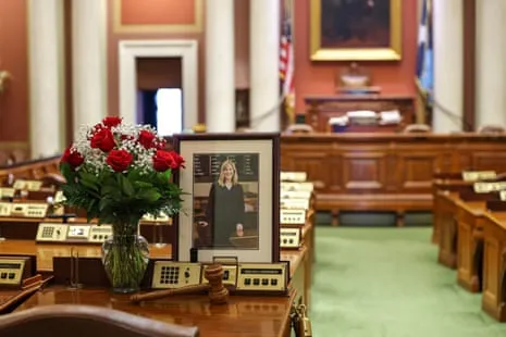 Minnesota Residents Go to Election Sites to Fill Position of Slain Legislator